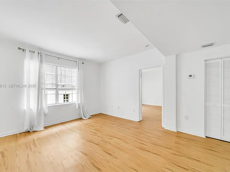 1051 Meridian Ave #1D — Photo 4