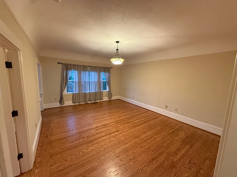 631 Lincoln Ave — Photo 4