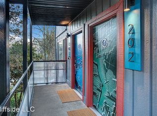 906 N 35th St UNIT 303, Seattle, WA 98103