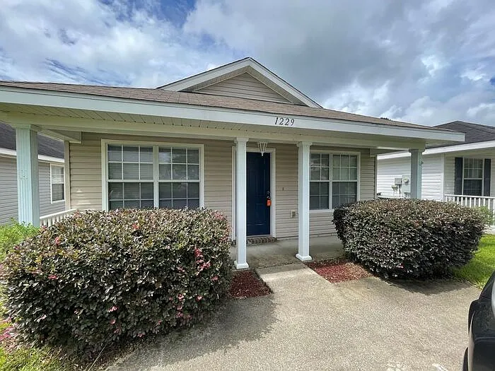 3 bed, 2.0 bath, 1488 sqft, $1,750 — Photo 4