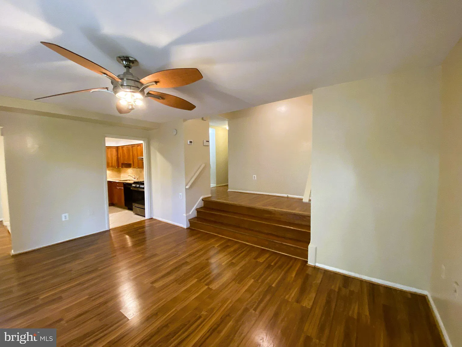 1 bed, 1.0 bath, 828 sqft, $2,000 — Photo 2
