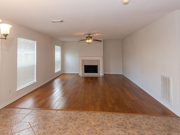 5th image of 2207 Ames St