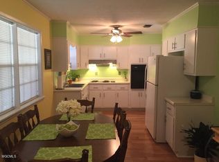 4926 Tupelo Ave, Pascagoula, MS 39581