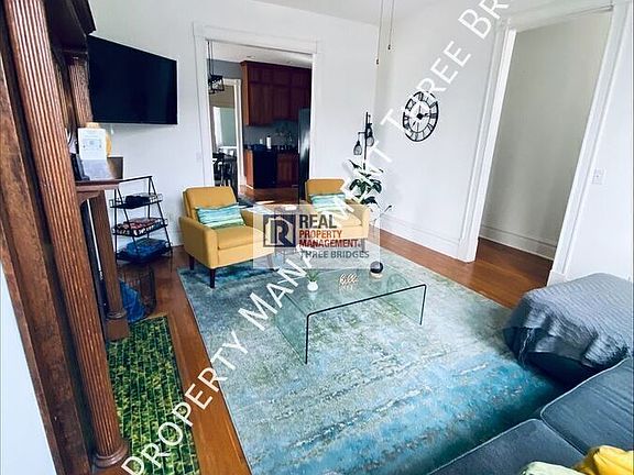 5th image of 2219 McNair Ave #1F