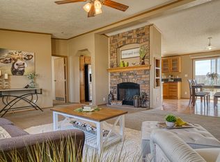 2408 Daybreak Dr, Gillette, WY 82718