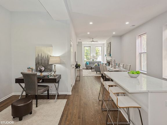 4th image of 1710 W Erie St #201