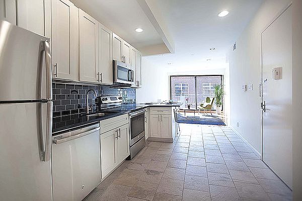 1st image of 369 W 126th St APT 4