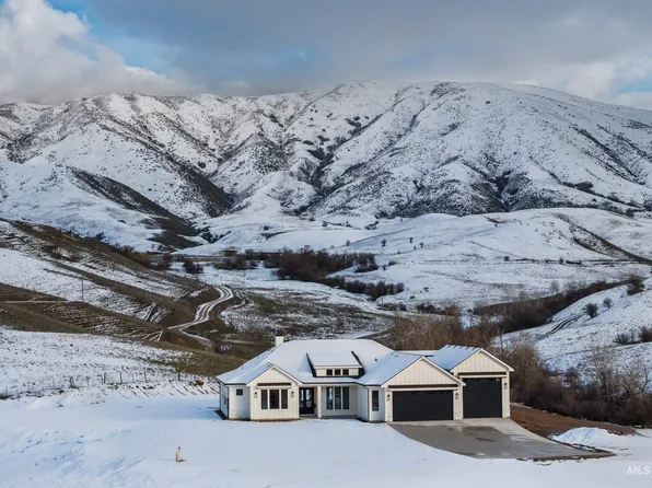 19 Calvin Dr, Horseshoe Bend, ID 83629