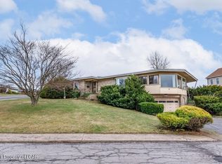 25 Grandview Dr, Hughestown, PA 18640