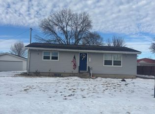 807 W 6th St, Perry, IA 50220