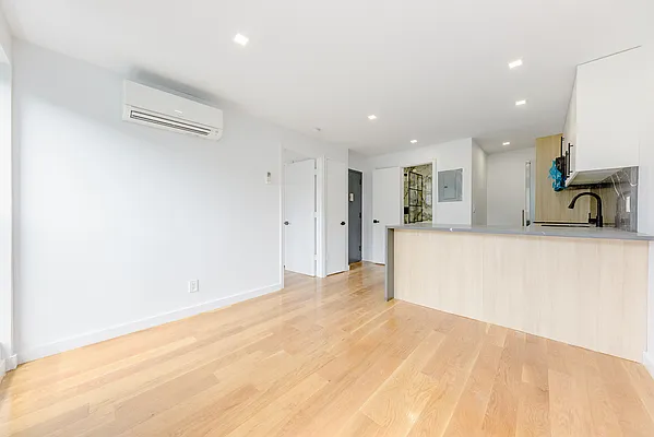 Rented by Avenues Real Estate | media 2