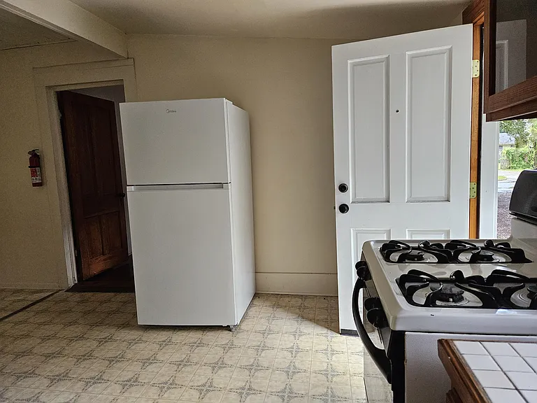 214 NW 4th Ave #1 — Photo 11