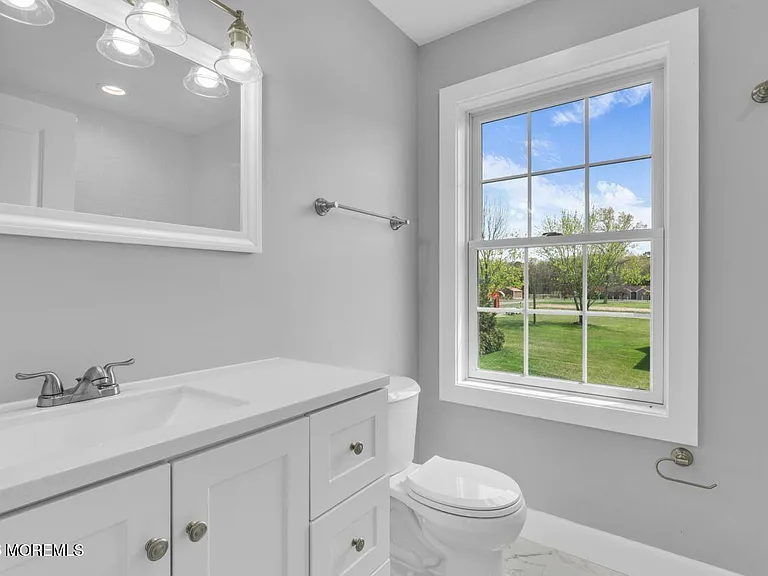 553 Colts Neck Rd #B — Photo 21