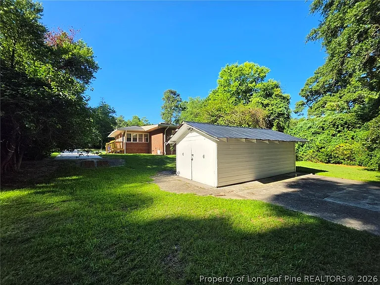 216 Country Club Dr — Photo 41