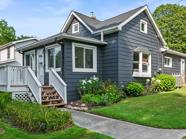 515 Hope St — Photo 1