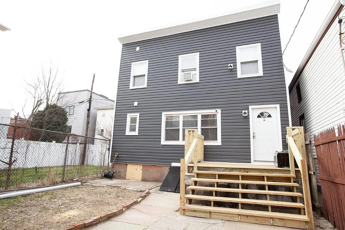 173 New York Ave — Photo 1
