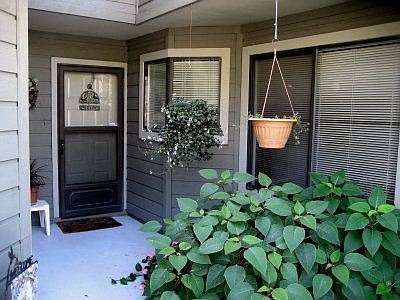 Private entry with garden space