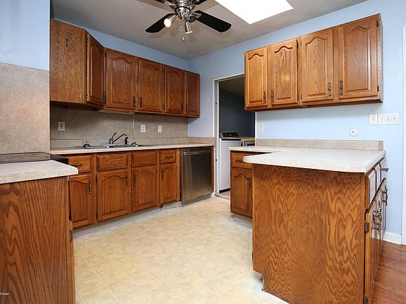 5th image of 10904 Golden Dr