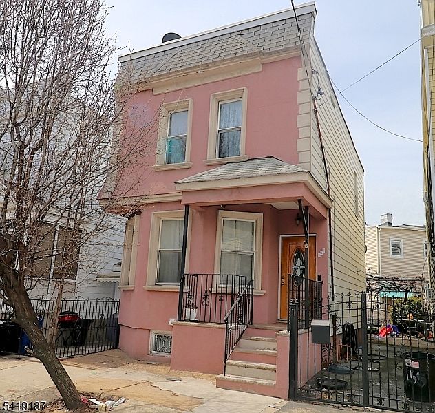 2nd image of 155-157 Brill St