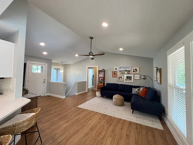 2213 E Myrtlewood Ct — Photo 46
