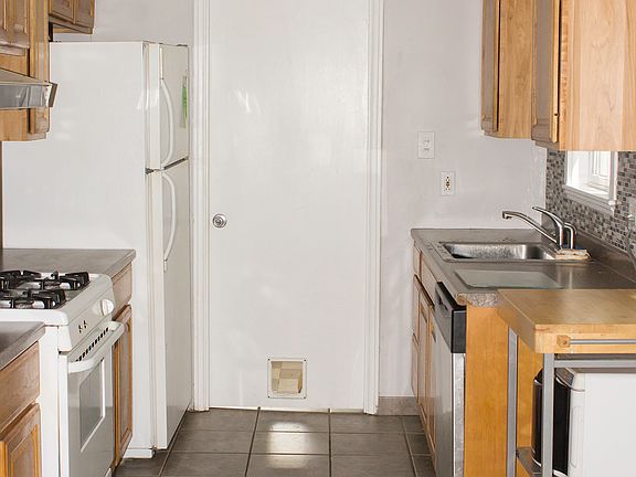 4th image of 9103 Newkirk Drive