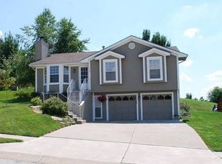 1876 Current St, Liberty, MO 64068