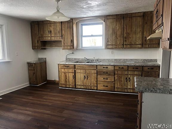 2nd image of 464 W Columbus St