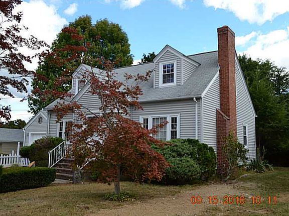 2nd image of 58 Swan St