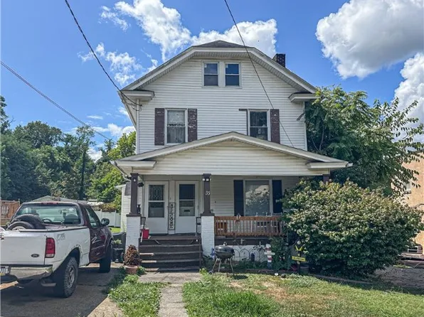 33 McCormick Ave, Uniontown, PA 15401
