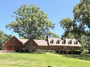 445 Bluff View Dr, Batesville, AR 72501