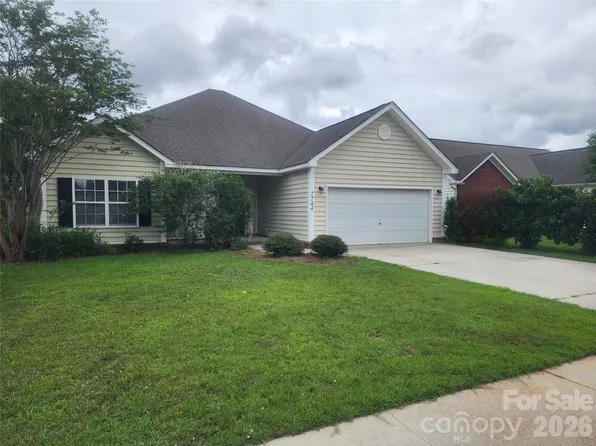 7744 Fayetteville Rd, North Charleston, SC 29418