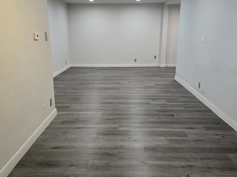 4954 Hazeltine Ave. — Photo 5