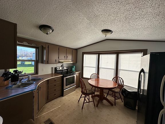 5th image of 1510 Cheshire Ct