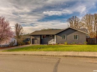 584 Pioneer St, Philomath, OR 97370