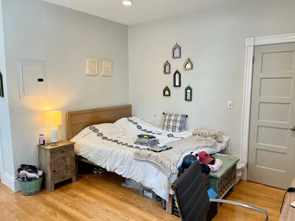 63 Berkeley St APT 4, Somerville, MA 02143