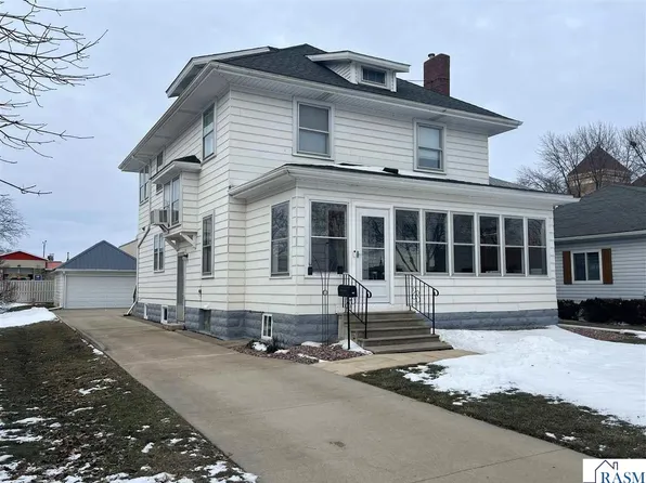 613 3rd Ave S, Saint James, MN 56081