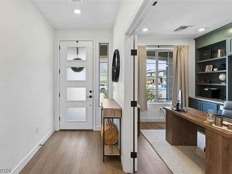 10446 Emerald Rye St — Photo 3