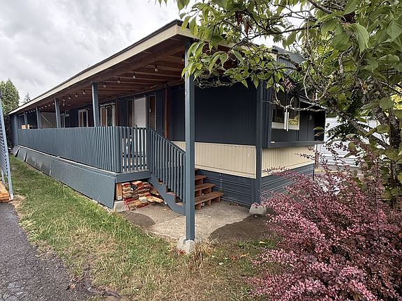 2nd image of 3921 E Fourth Plain Blvd