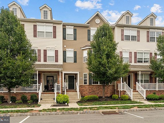 2nd image of 3016 Davenport Way #M126-l