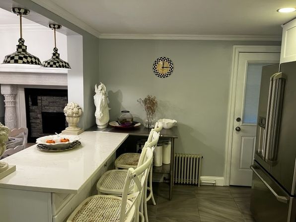 (undisclosed Address), Oyster Bay, NY 11771