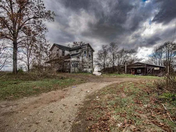 10965 Chapel Rd, Centerville, IN 47330
