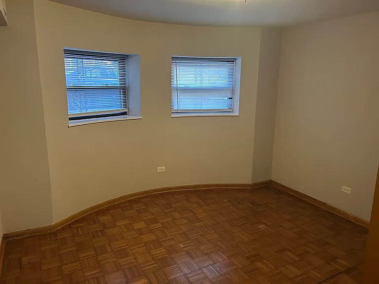 1361 W Sunnyside Ave #G — Photo 6