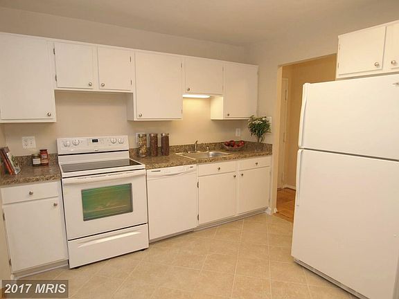 5th image of 11409 Commonwealth Dr #11409