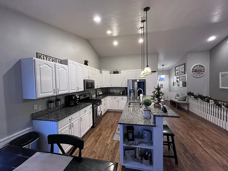 6143 W Deer Springs Ln — Photo 6