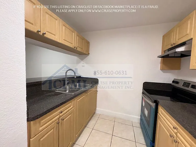 1095 W 77 St Hialeah, FL 33014 — Photo 27