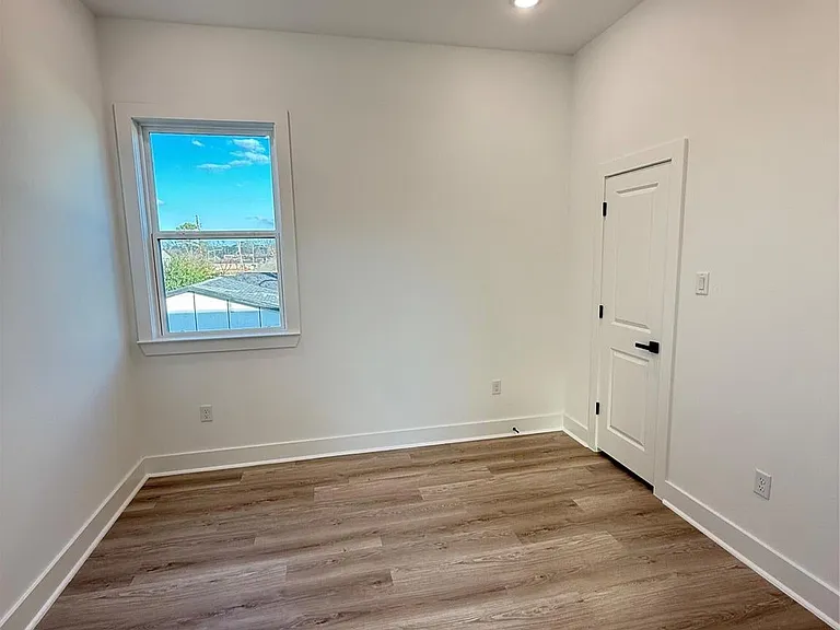 7948 Betty Boop St #B — Photo 11