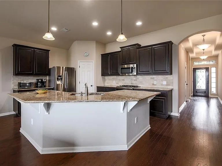 124 Navigator Dr — Photo 11