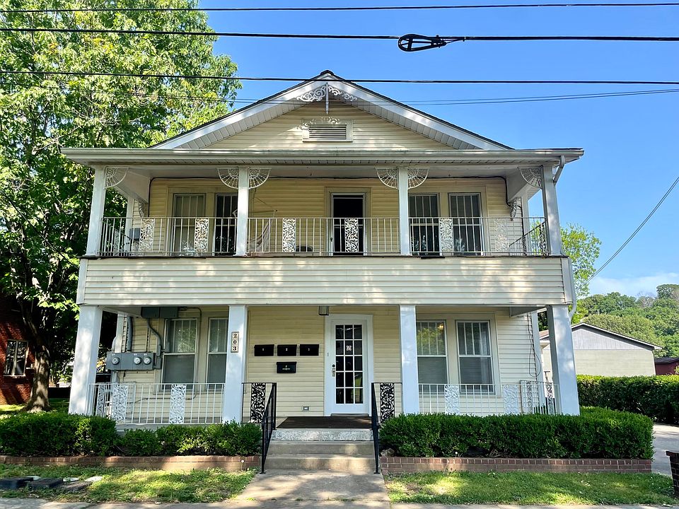 1st image of 203 S Cravens St