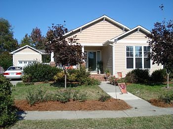 1st image of 1714 Chantilly Ln