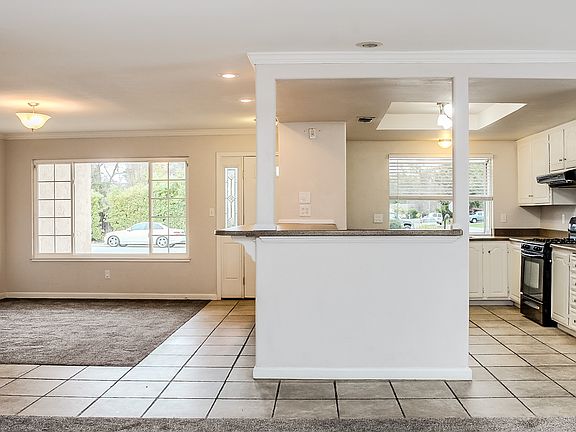 3rd image of 7808 Sungarden Dr